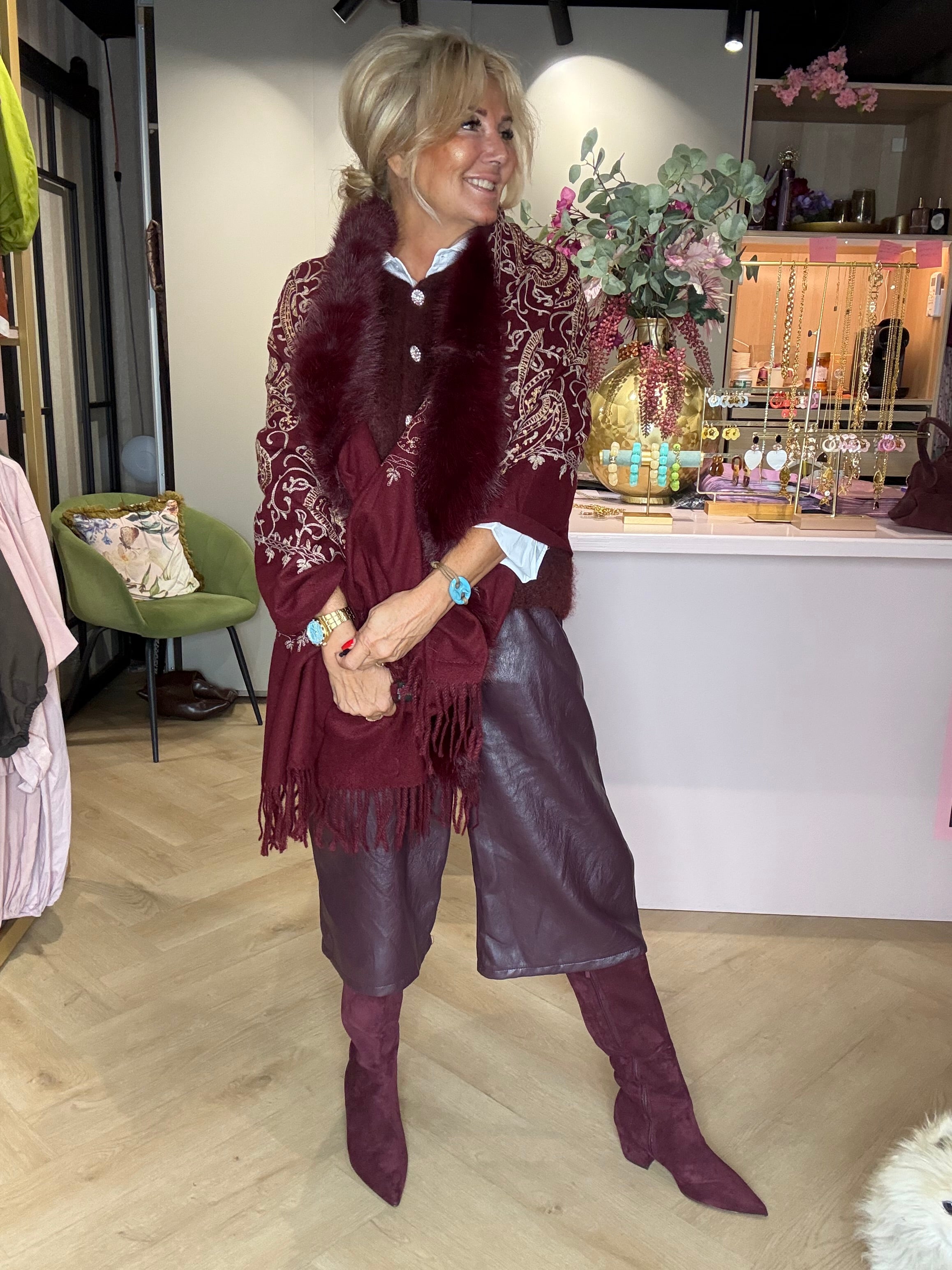 Burgundy faux-fur shawl